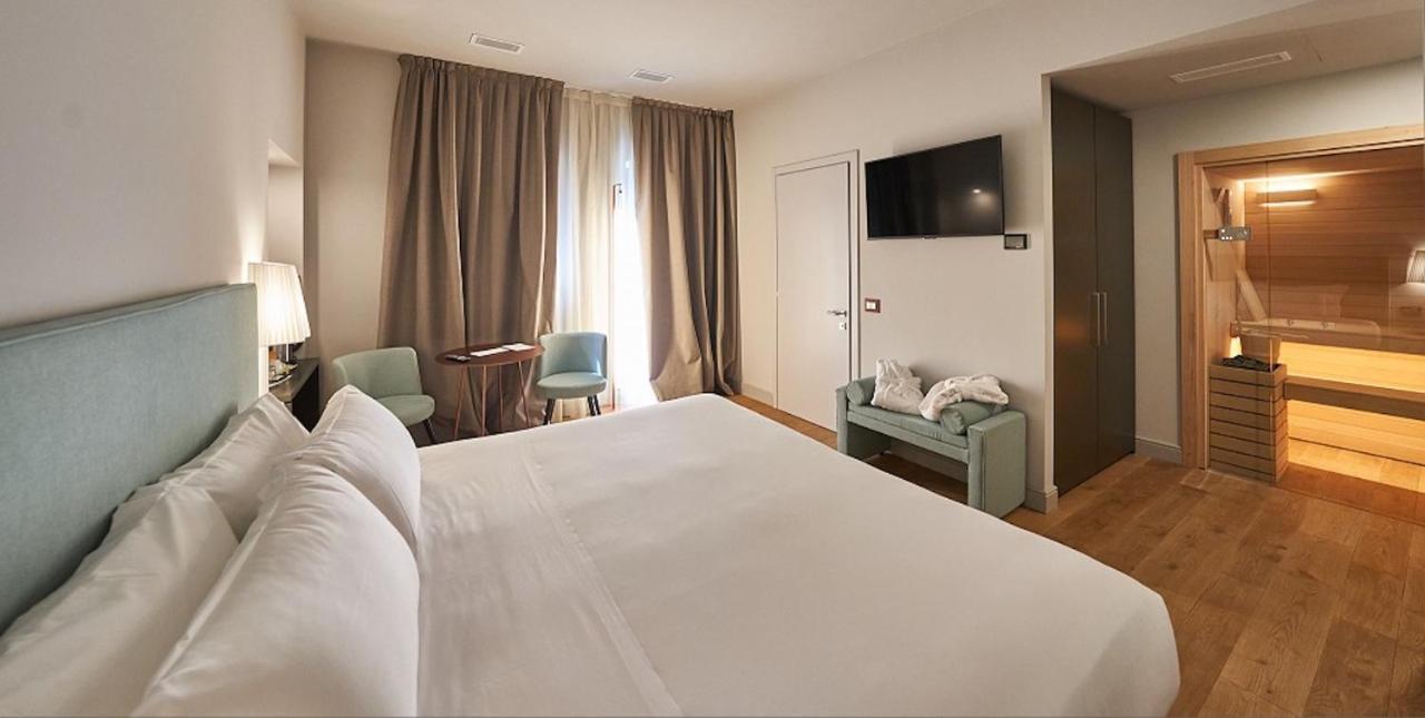 Relais Cascina Era Hotel Sandigliano Luaran gambar